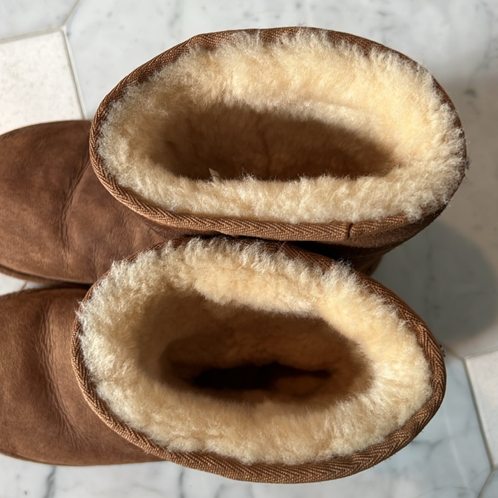 Uggs - image 5